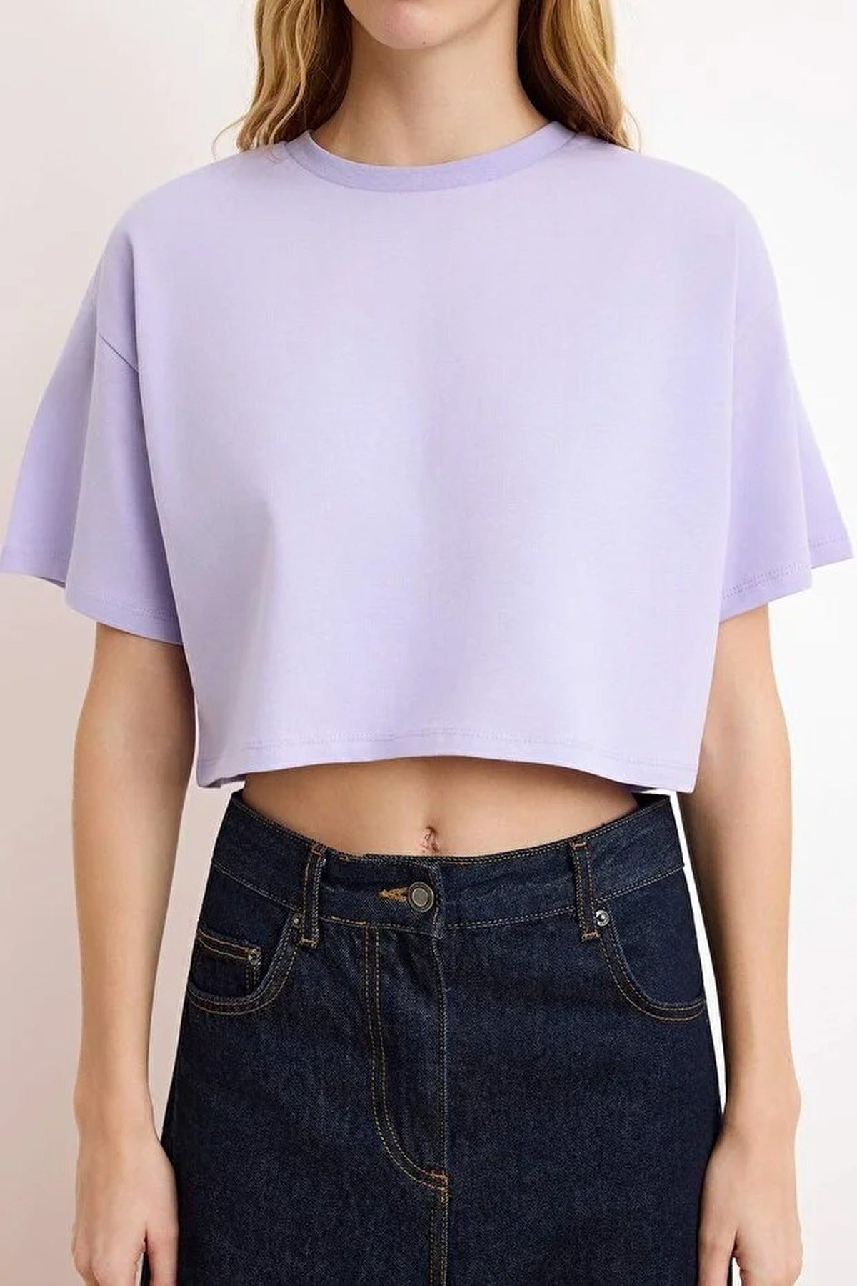 Relaxed Fit Crew Neck Crop T-Shirt