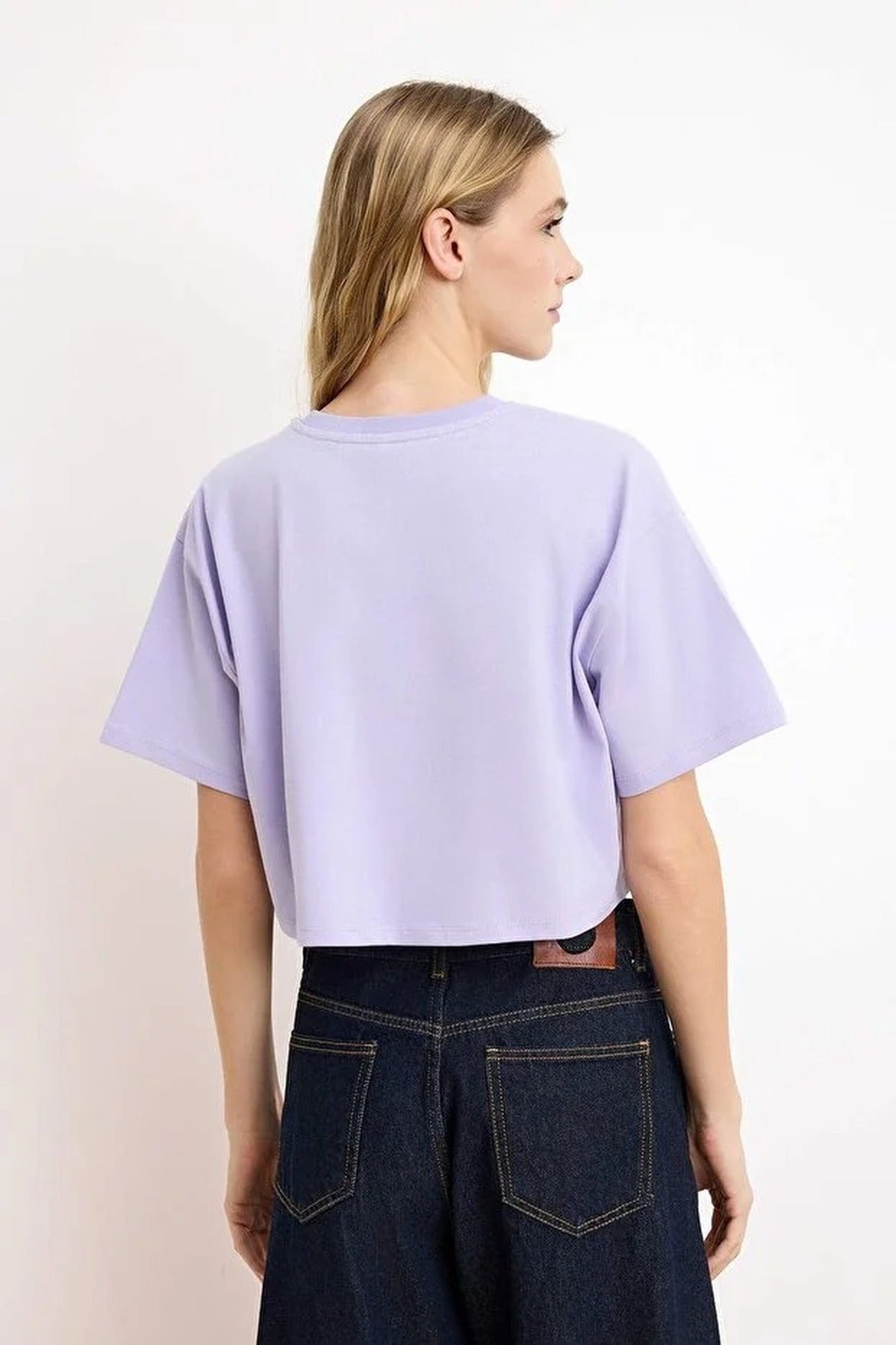 Relaxed Fit Crew Neck Crop T-Shirt