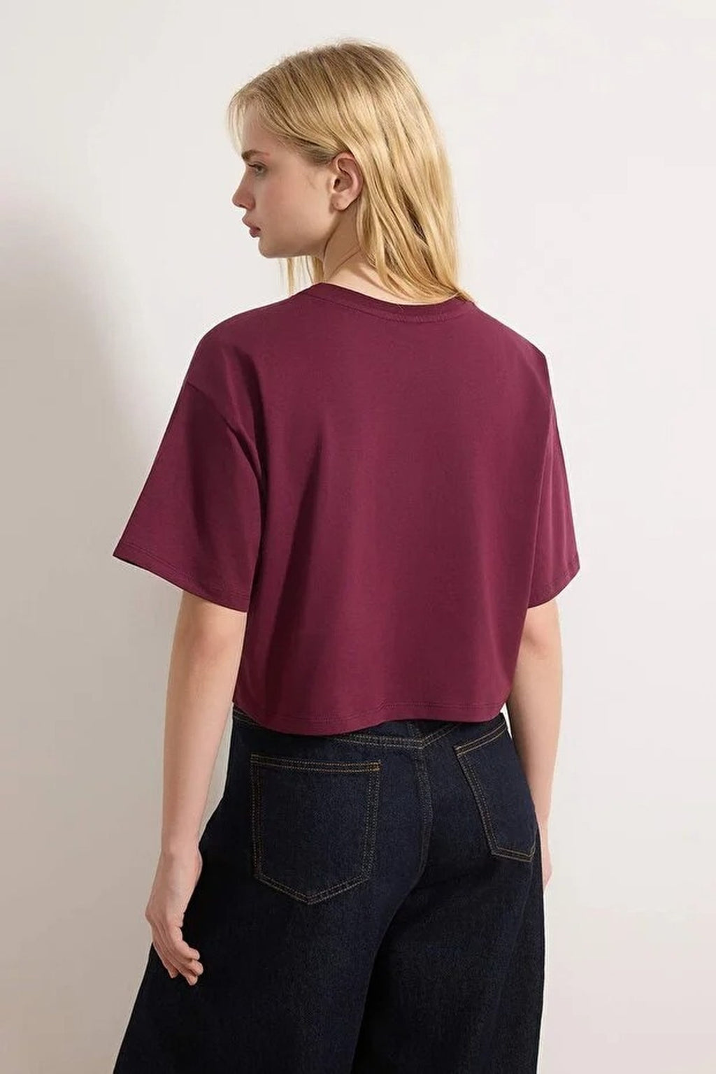 Relaxed Fit Crew Neck Crop T-Shirt