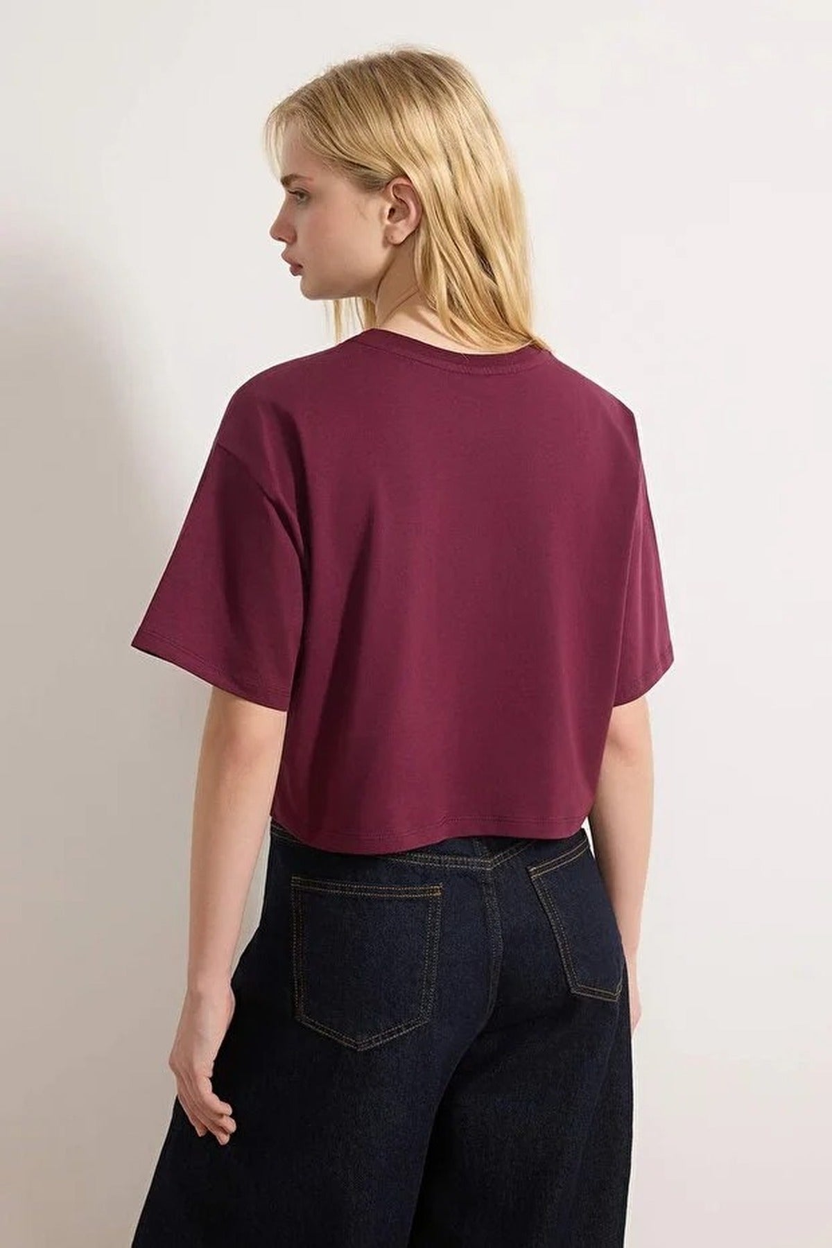 Relaxed Fit Crew Neck Crop T-Shirt