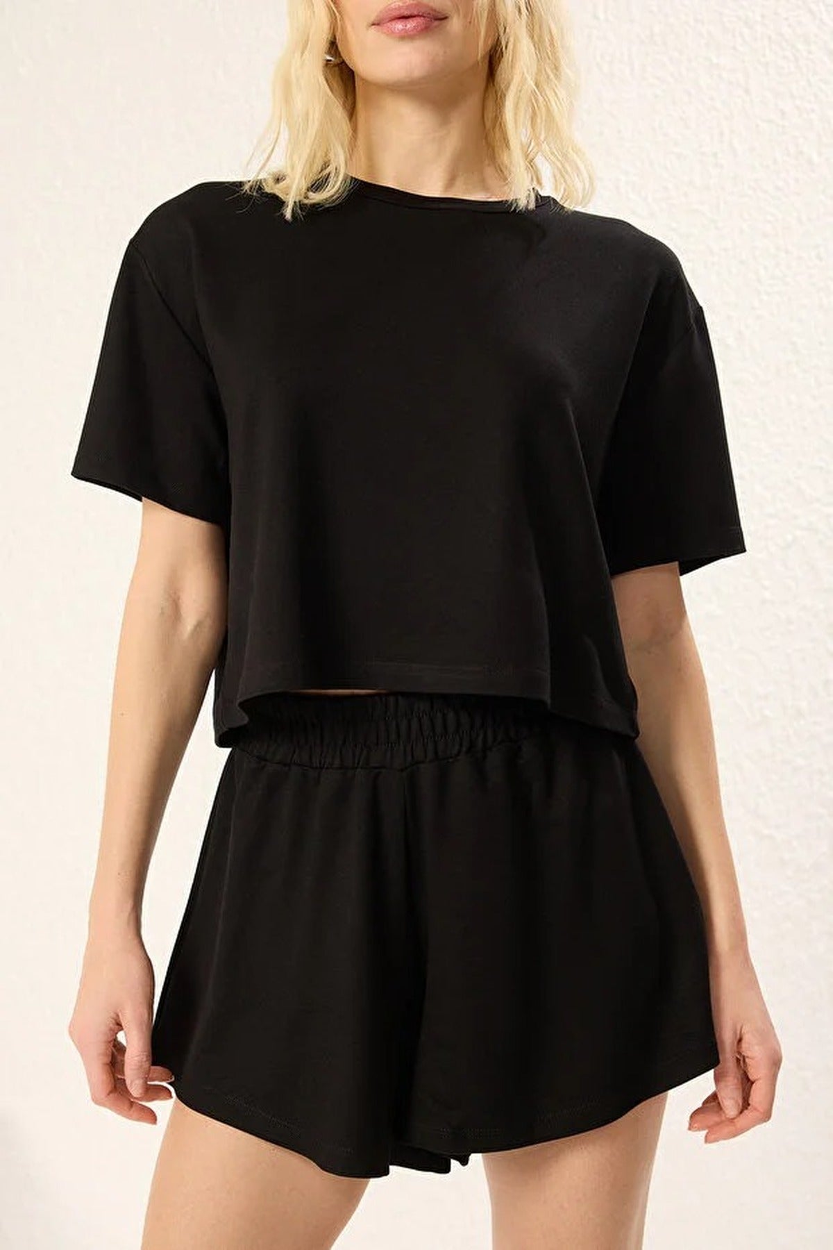 2-Piece Soft-touch Knitted T-shirt and Shorts Set