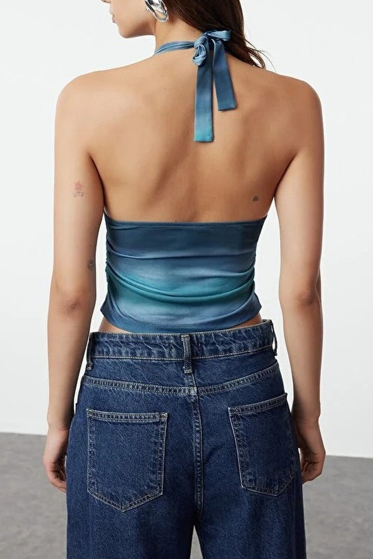 Halter Neck Patterned Fitted Crop Knit Blouse