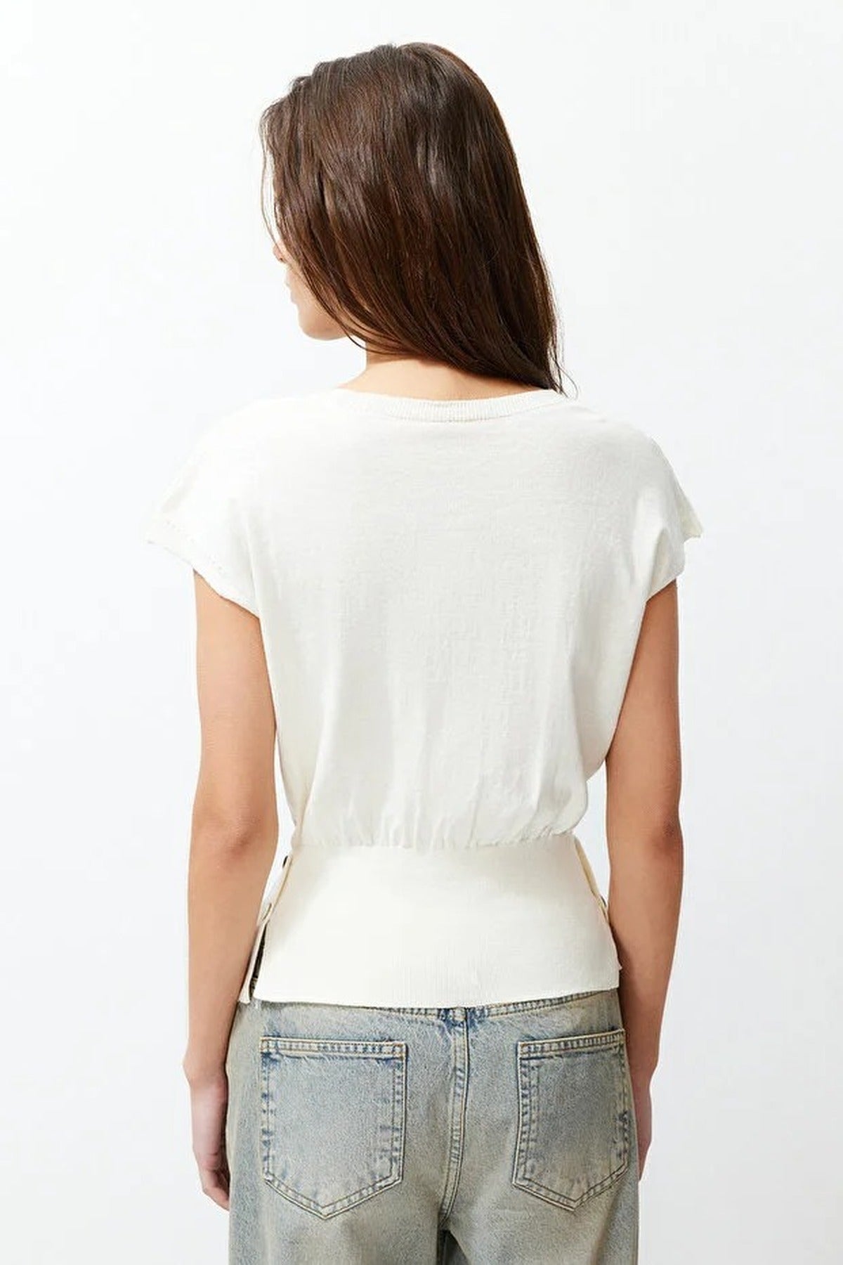Fitted Crew Neck Short Sleeve Knit Blouse