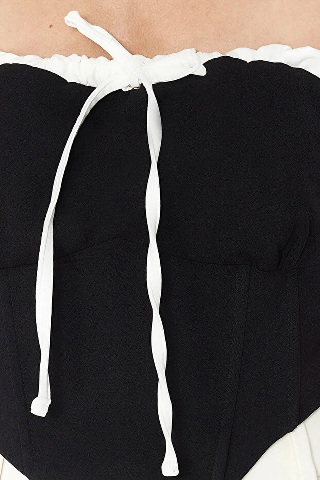 Straplez Tie Detail Crop Fitted Blouse
