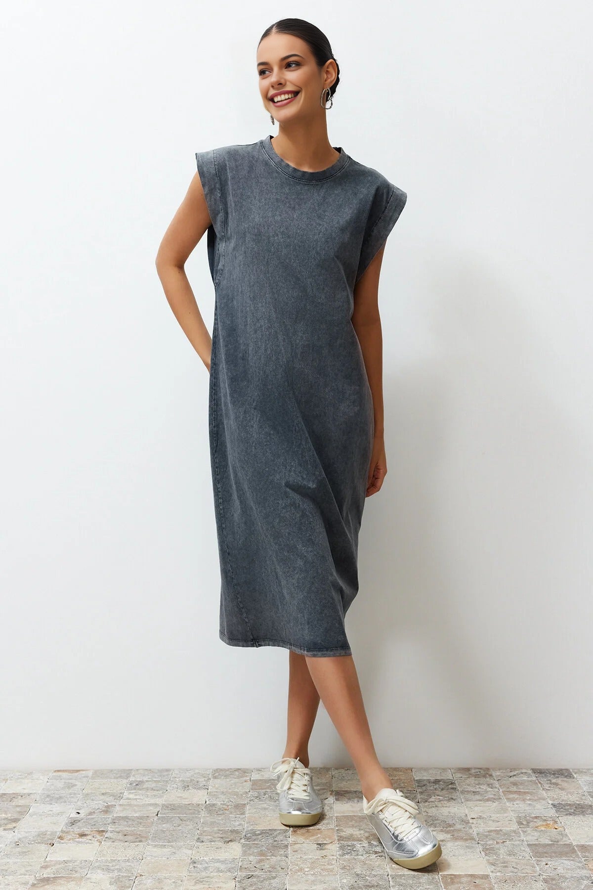 Short Sleeve Shift T-Shirt Midi Dress