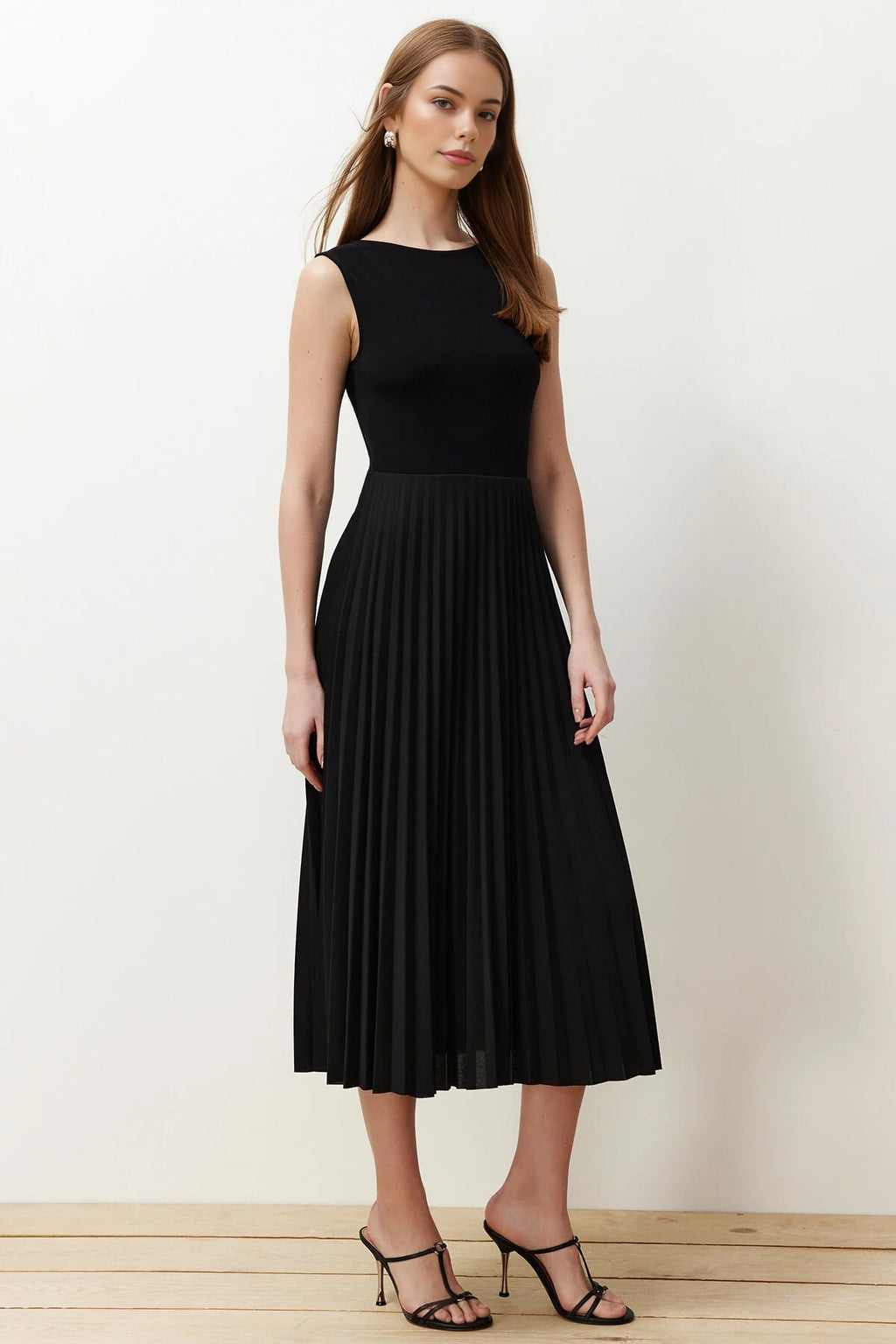 Pleated Lined Sleeveless Stretch Knit Midi Dress
