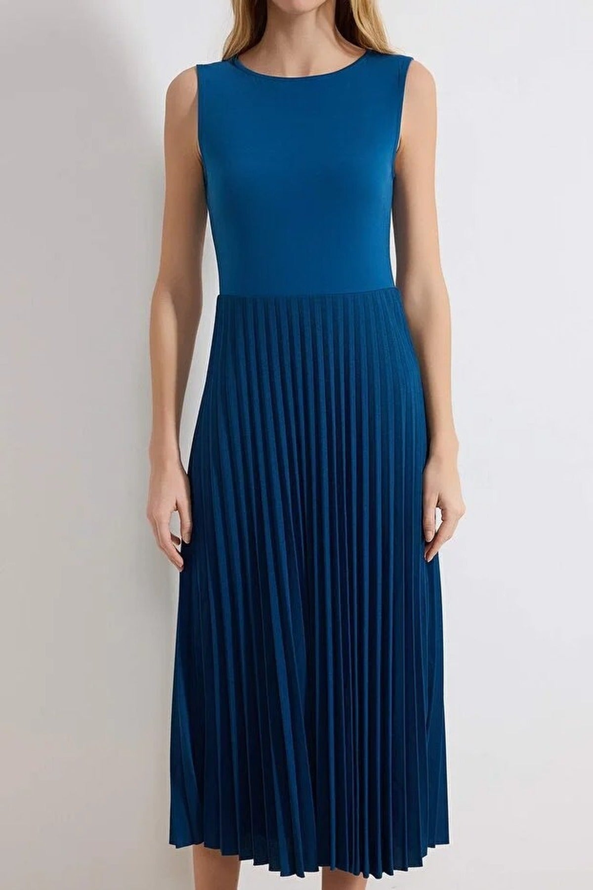 Pleated Lined Sleeveless Stretch Knit Midi Dress