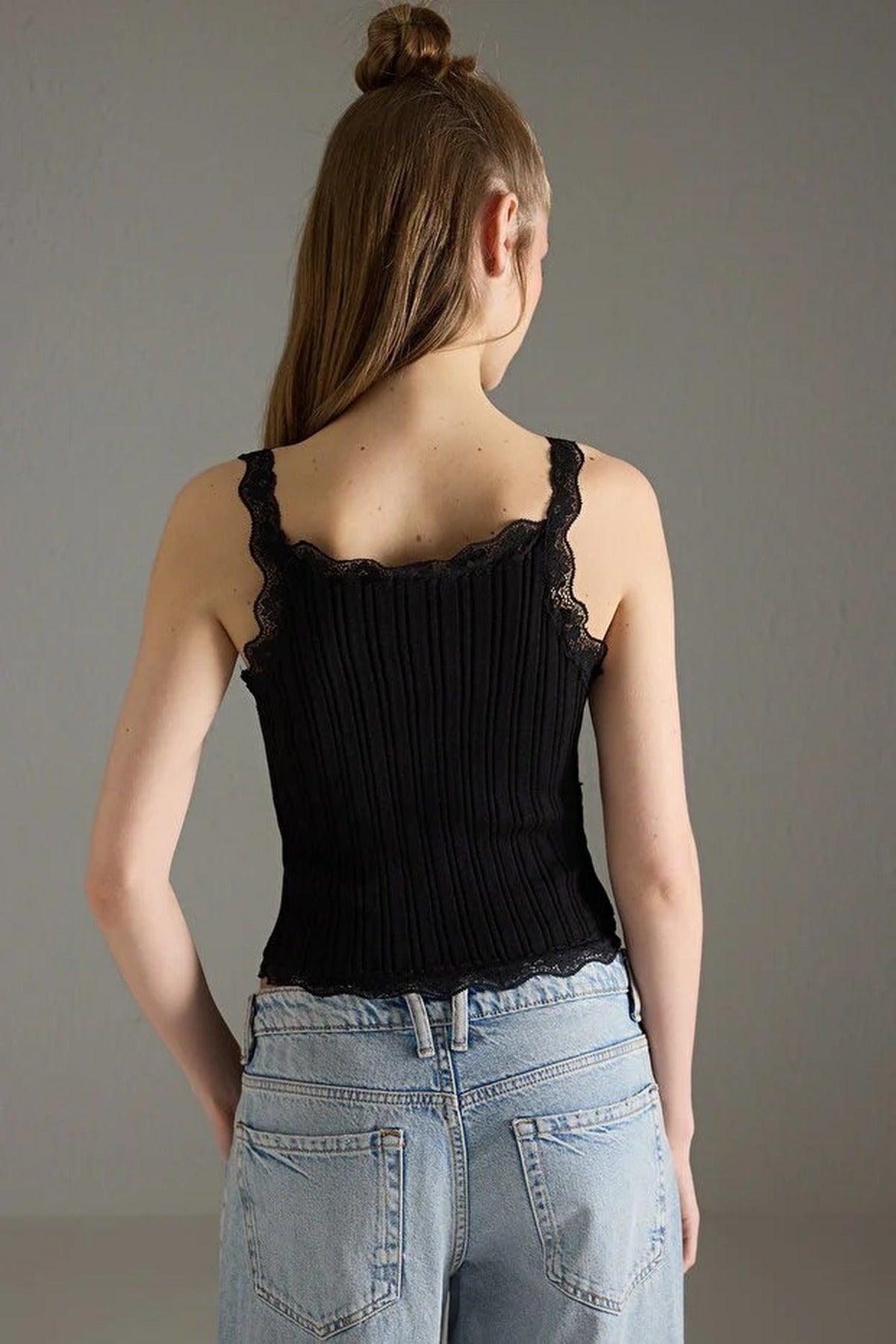 Lace Detail Knitted Thin Blouse