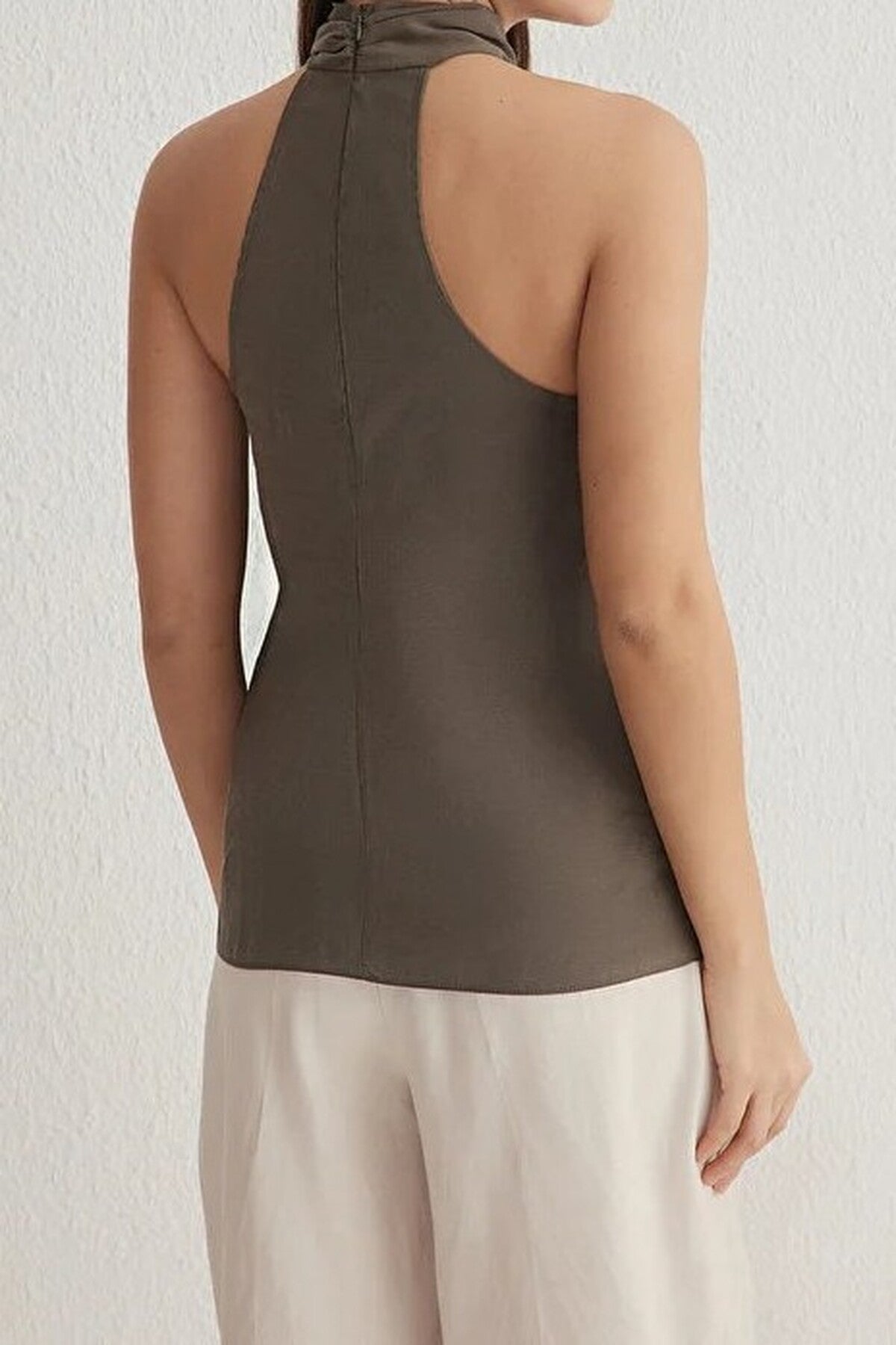 Halter Neck Knotted Woven Blouse