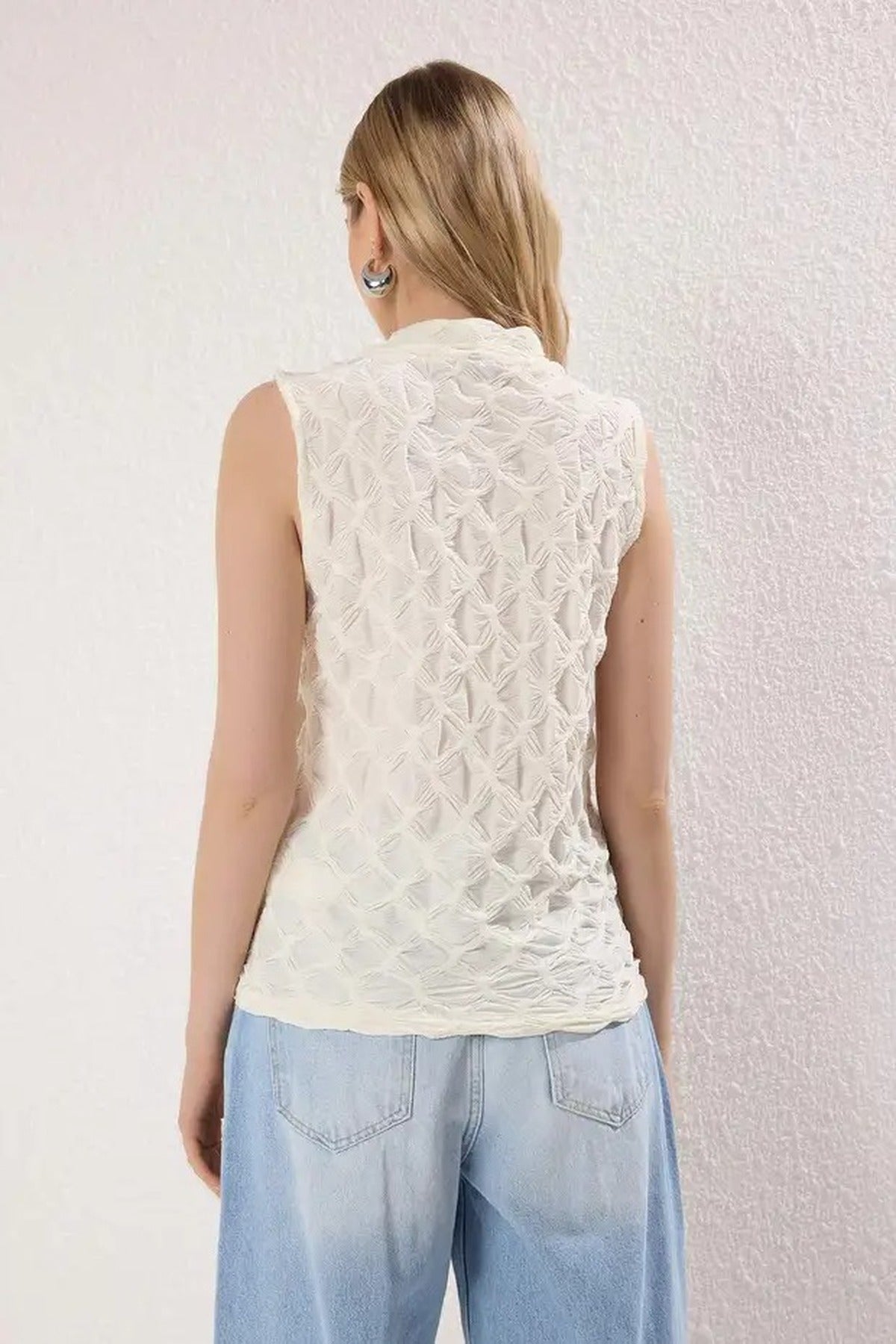 Textured Regular Stretch Knit Blouse
