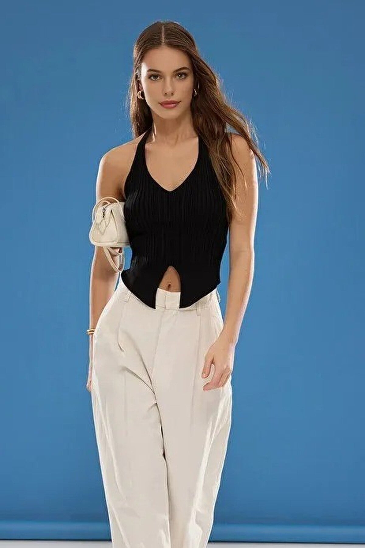Halter Neck Thin Knit Blouse