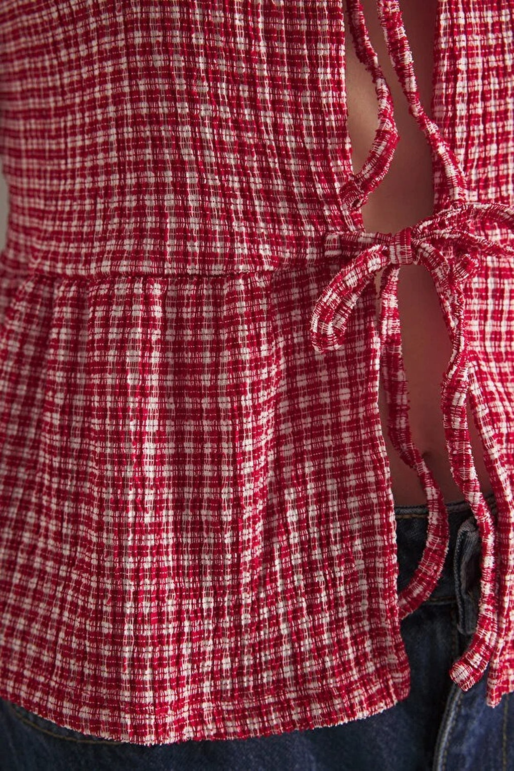 Polka Dot Tie Detail Sleeveless Fitted Knit Blouse
