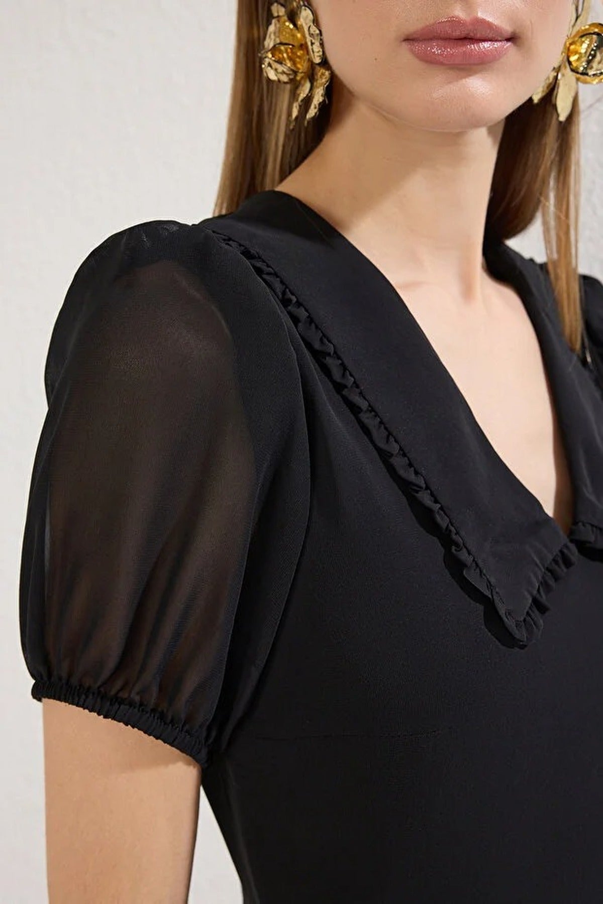 A-Line Neckline Detail Lined Chiffon Midi Dress