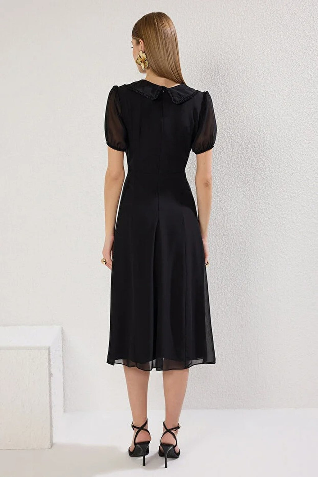 A-Line Neckline Detail Lined Chiffon Midi Dress