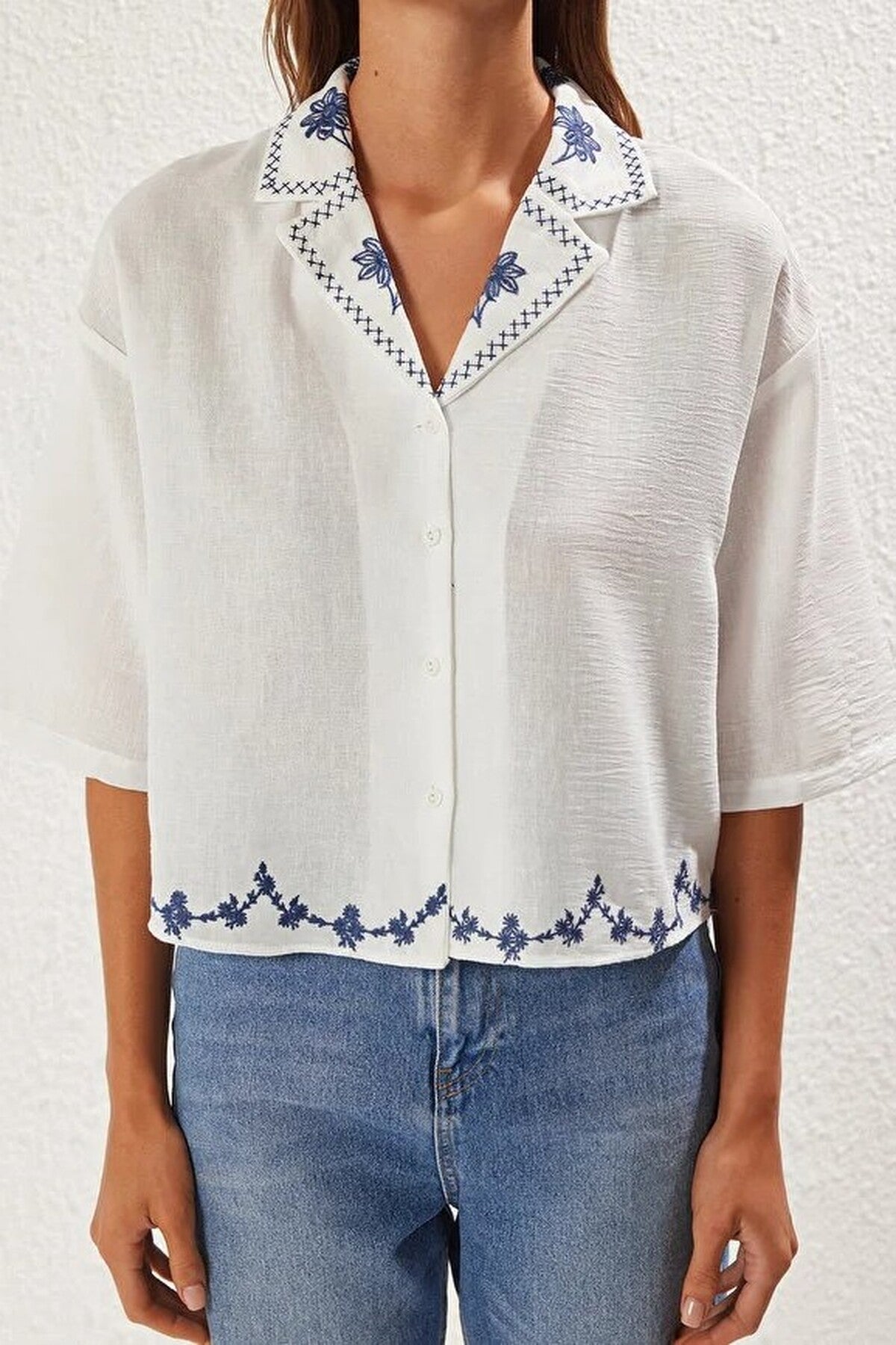 Embroidered Detail Woven Shirt Regular Fit