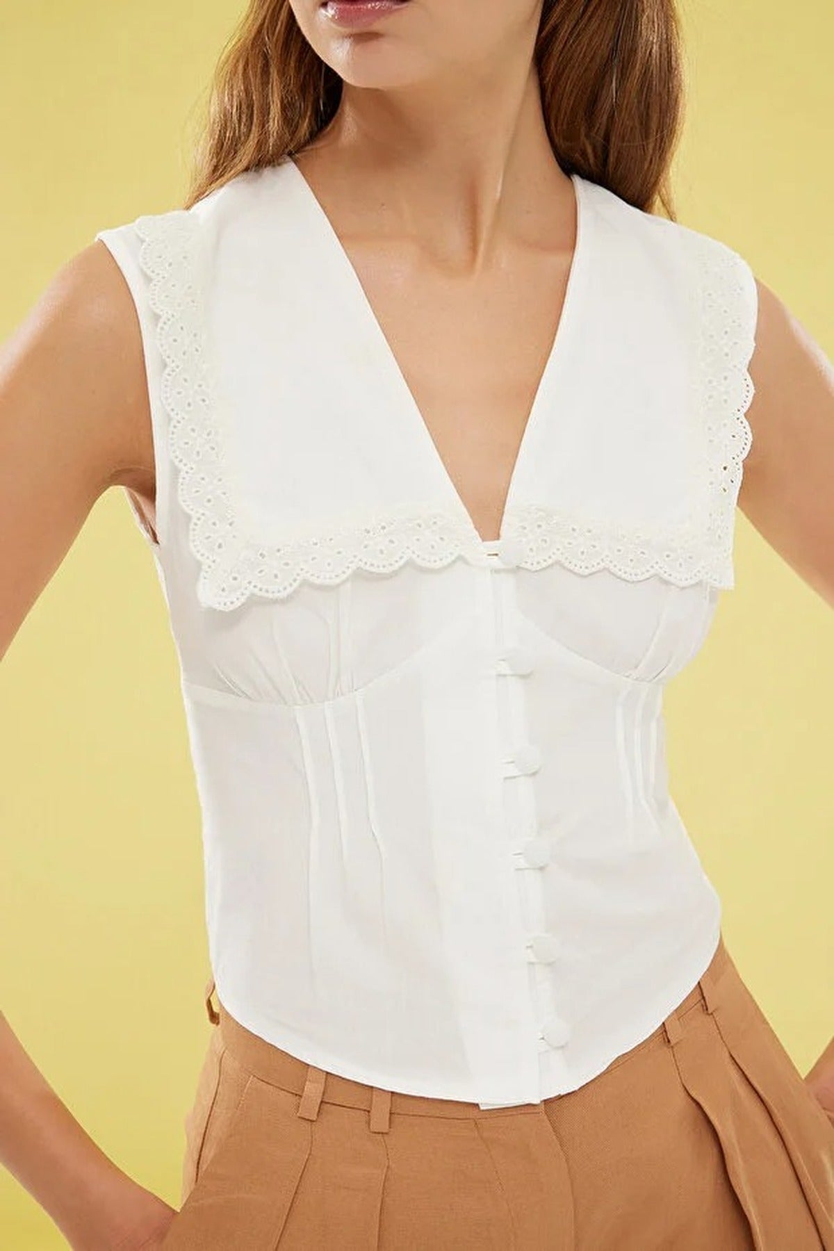 Fitted Baby Collar Sleeveless Crop Shirt
