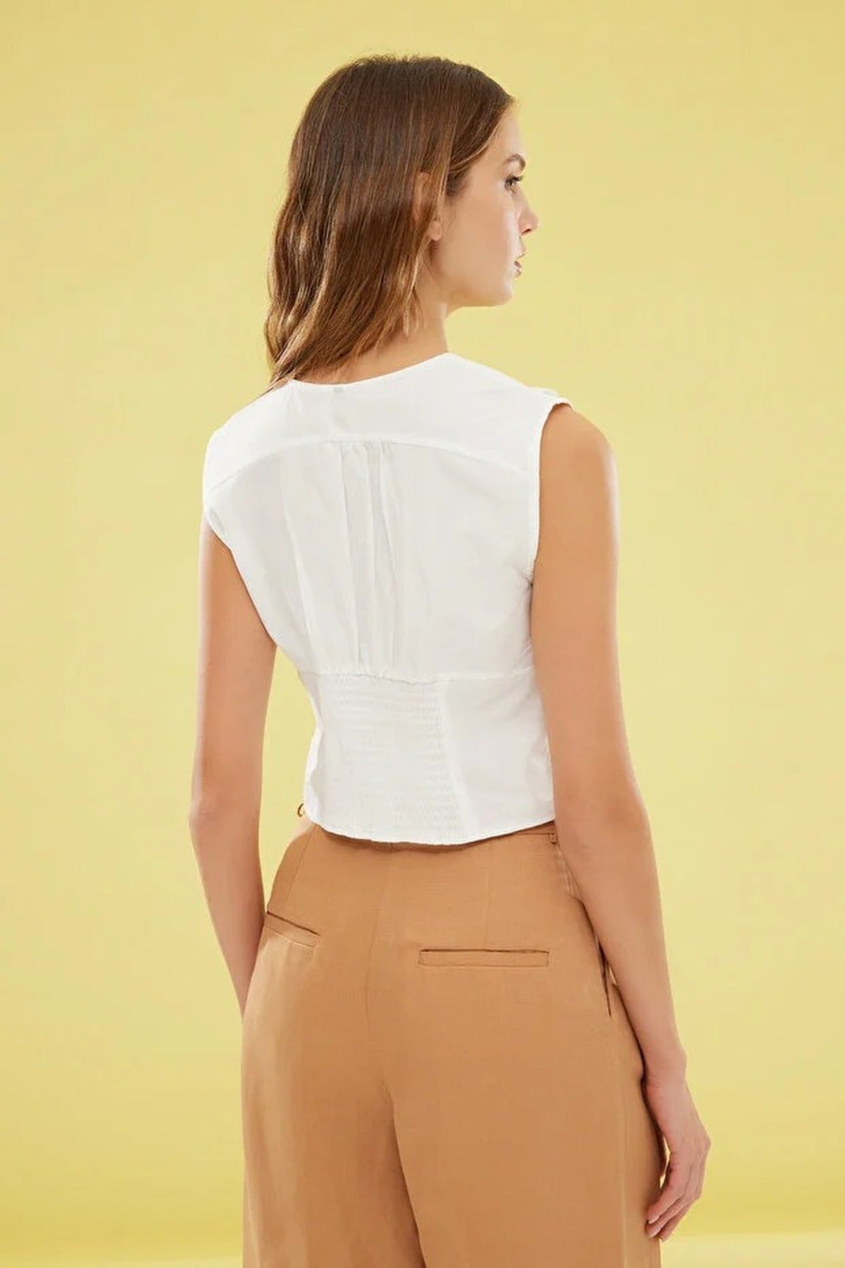 Fitted Baby Collar Sleeveless Crop Shirt