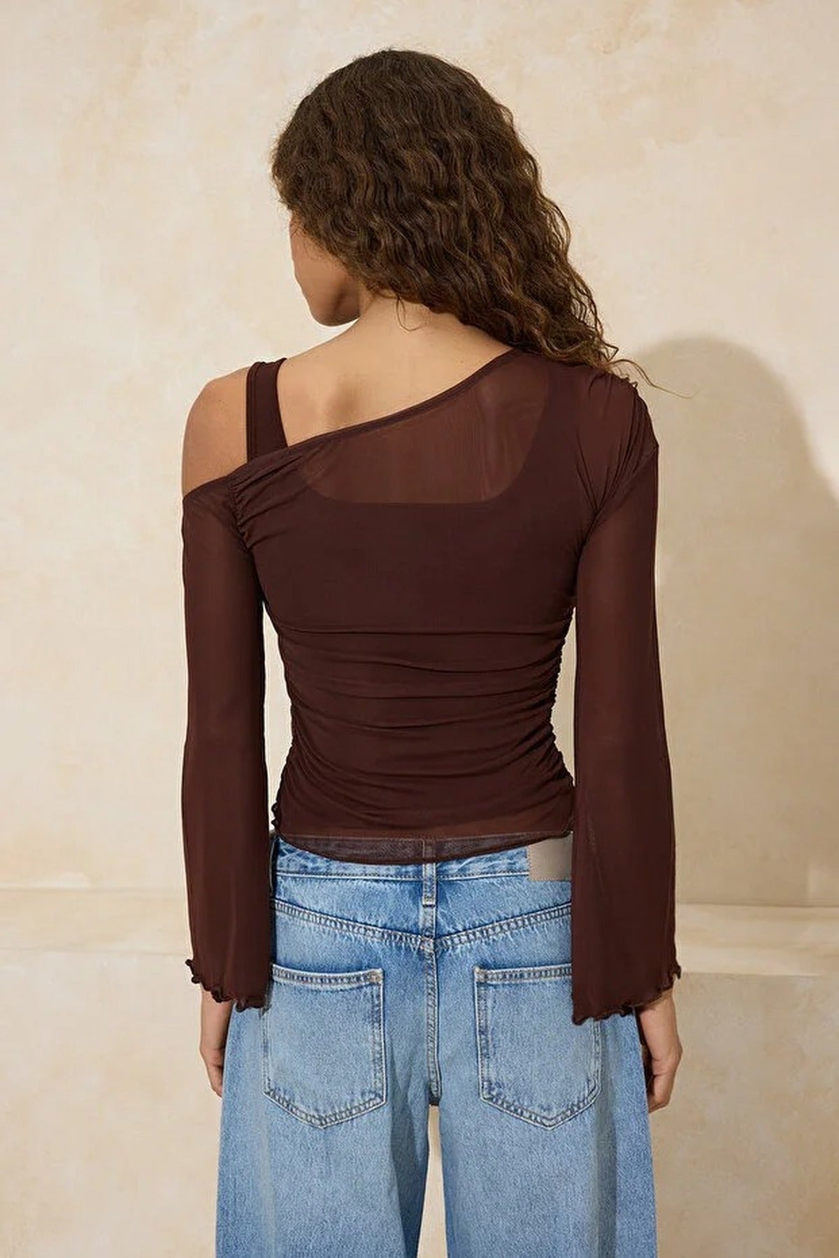 Fitted Asymmetric Neck Long Sleeve Ruched Mesh Blouse