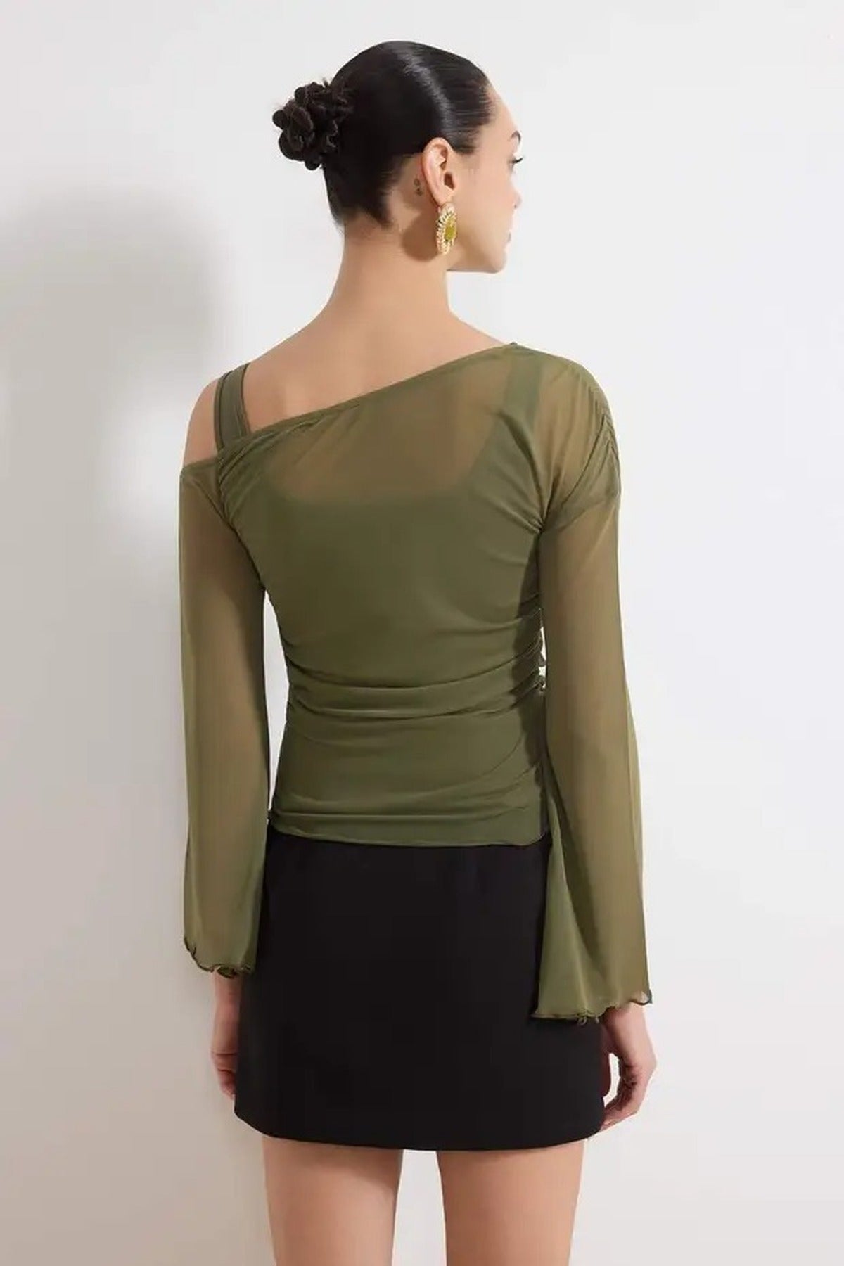 Fitted Asymmetric Neck Long Sleeve Ruched Mesh Blouse