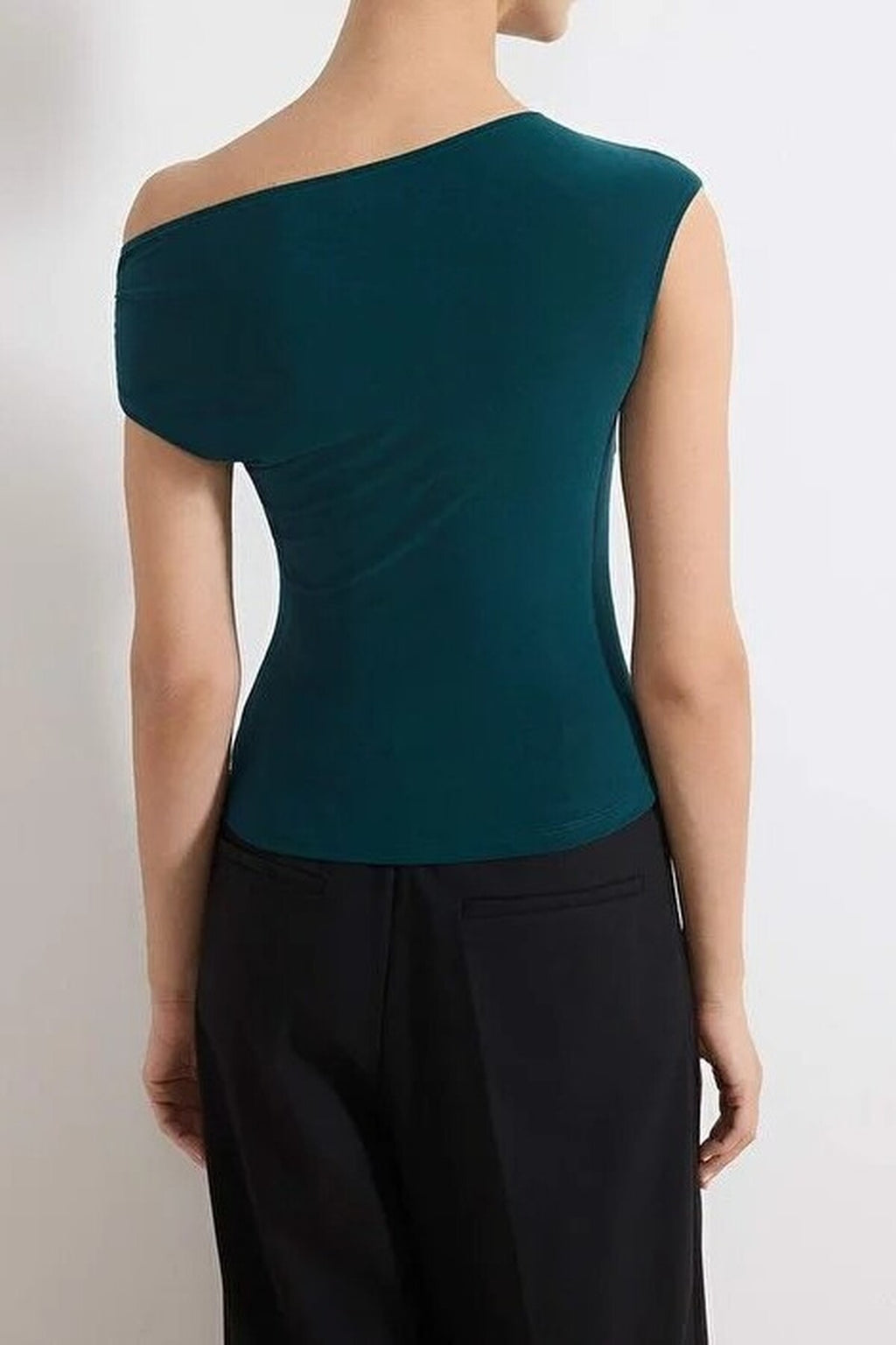 Fitted Asymmetrical Neckline Blouse with Accessory Detail Knit