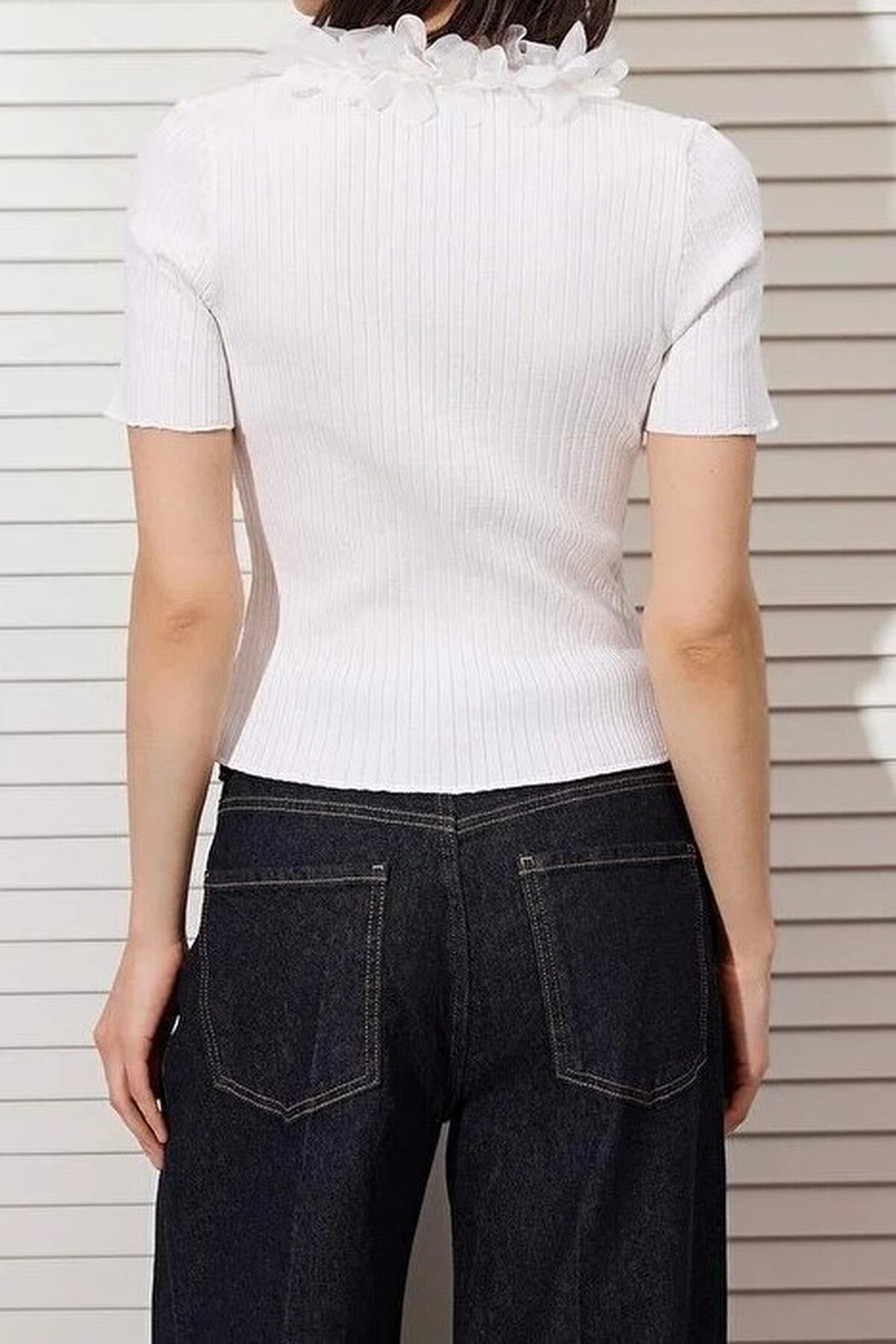 Tulle Flower V-Neck Detail Knitted Blouse