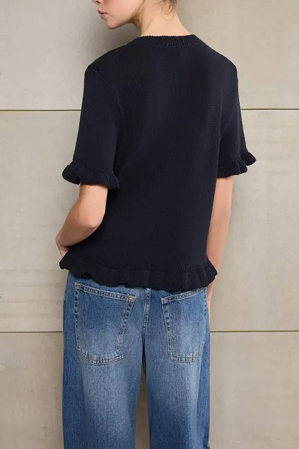 Flower Button Detail Crew Neck Knit Blouse