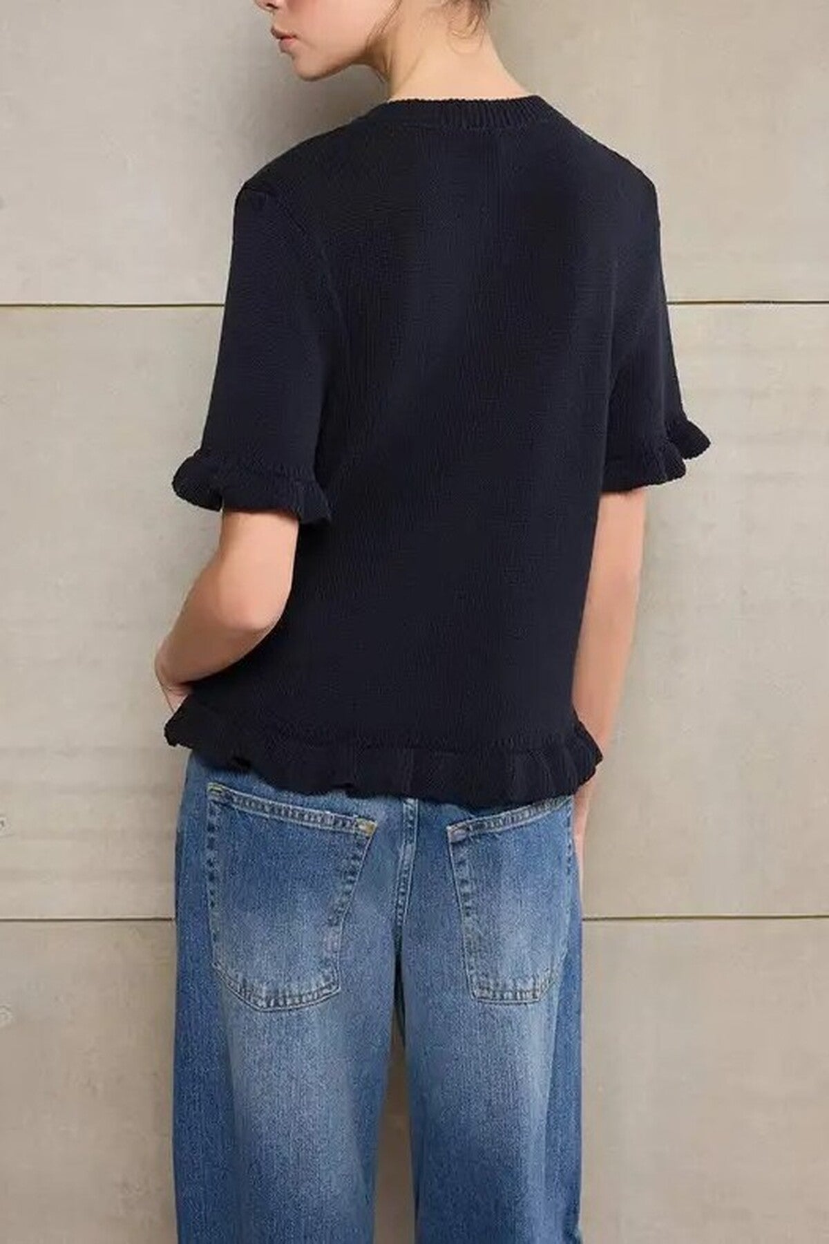 Flower Button Detail Crew Neck Knit Blouse