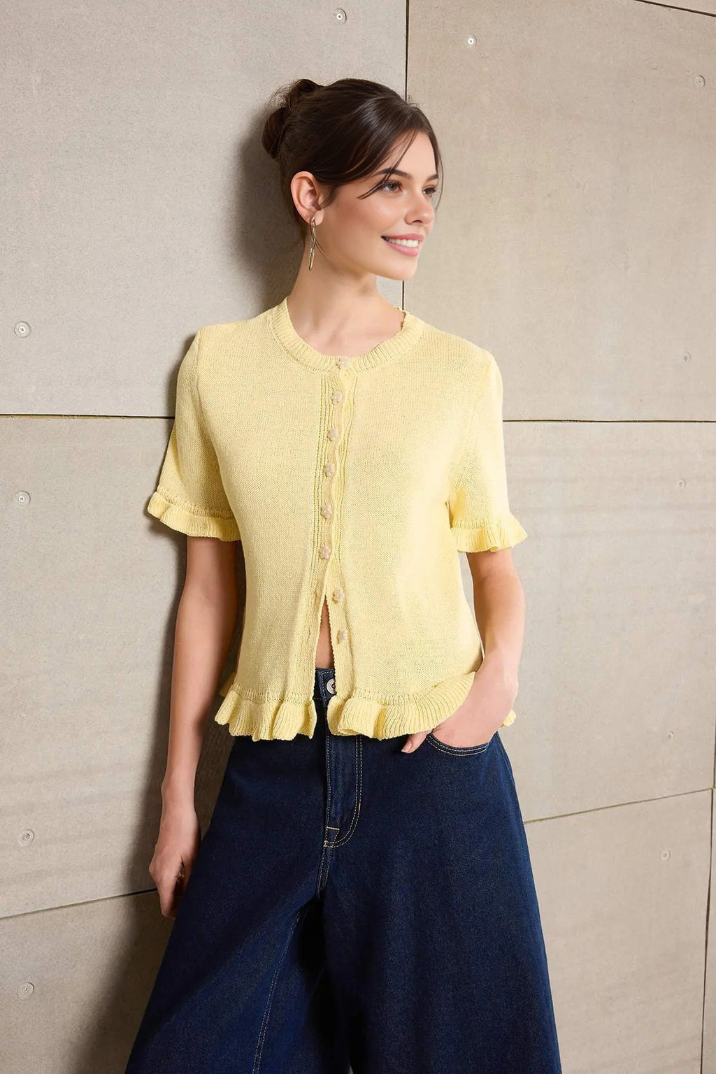 Flower Button Detail Crew Neck Knit Blouse