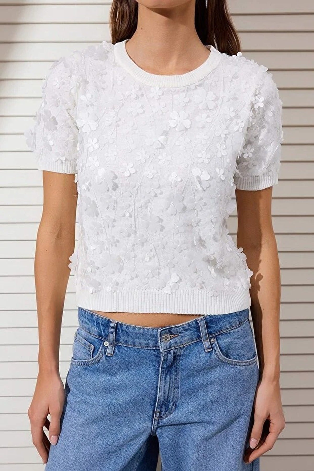 Three-Dimensional Flower Detail and Tulle Knitted Blouse