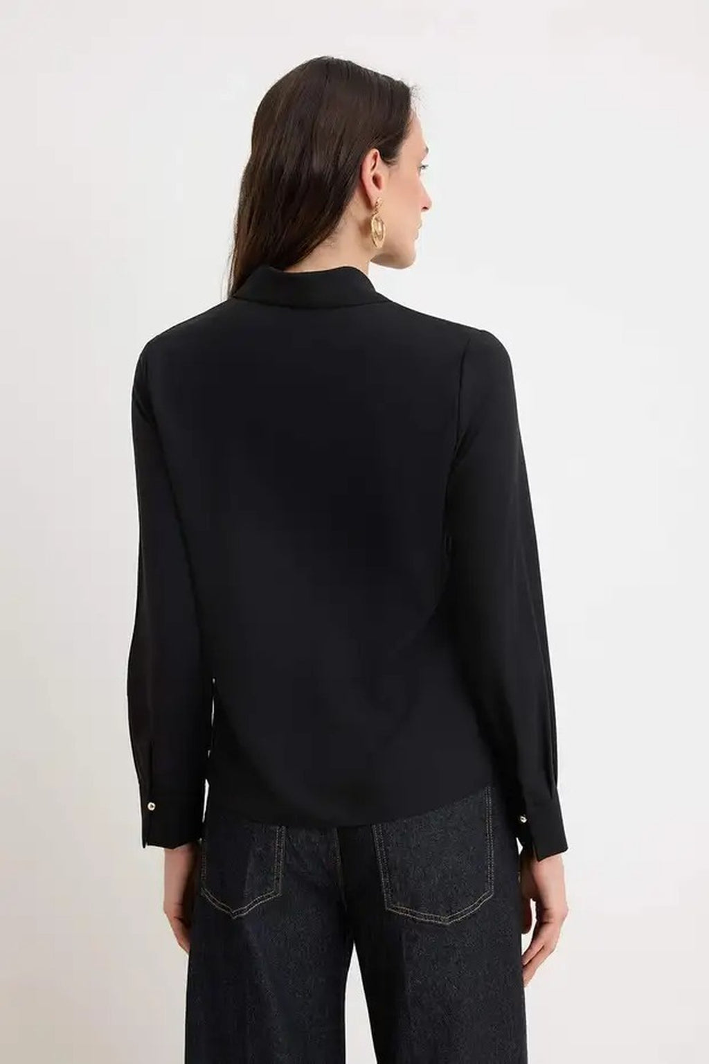 Fular Neck Accessory Detail Long Sleeve Satin Blouse