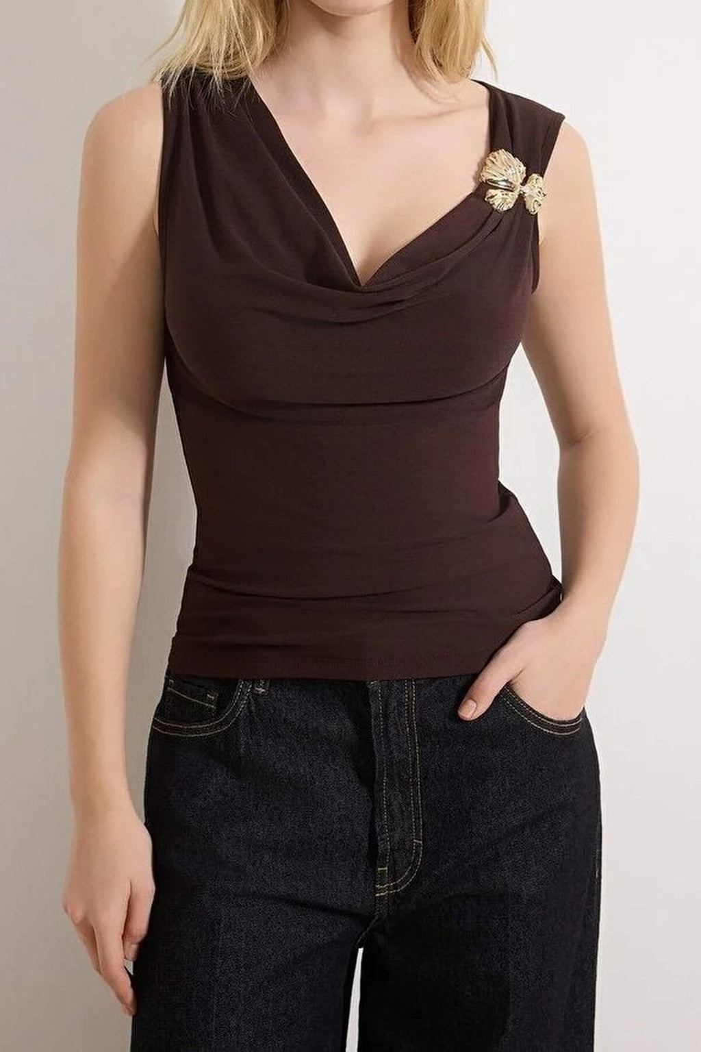 Fitted V-neck Knitted Blouse with Accessory Details