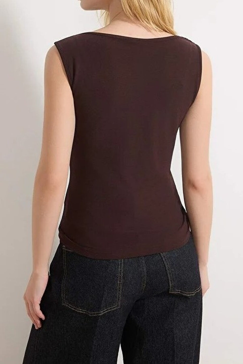 Fitted V-neck Knitted Blouse with Accessory Details