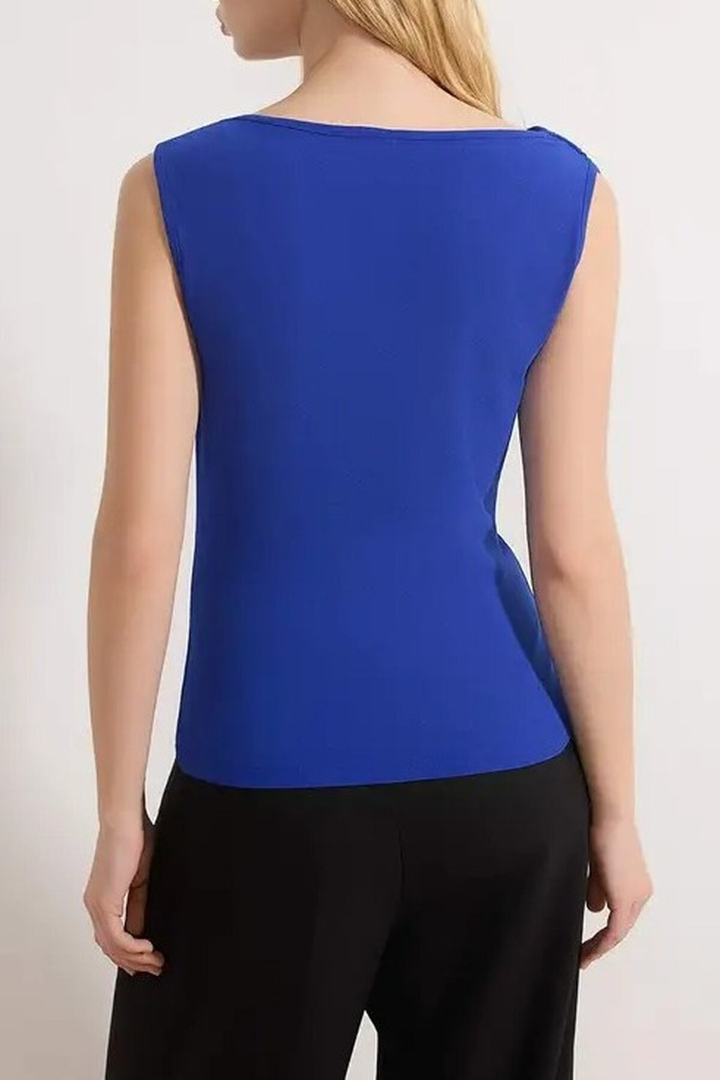 Fitted V-neck Knitted Blouse with Accessory Details