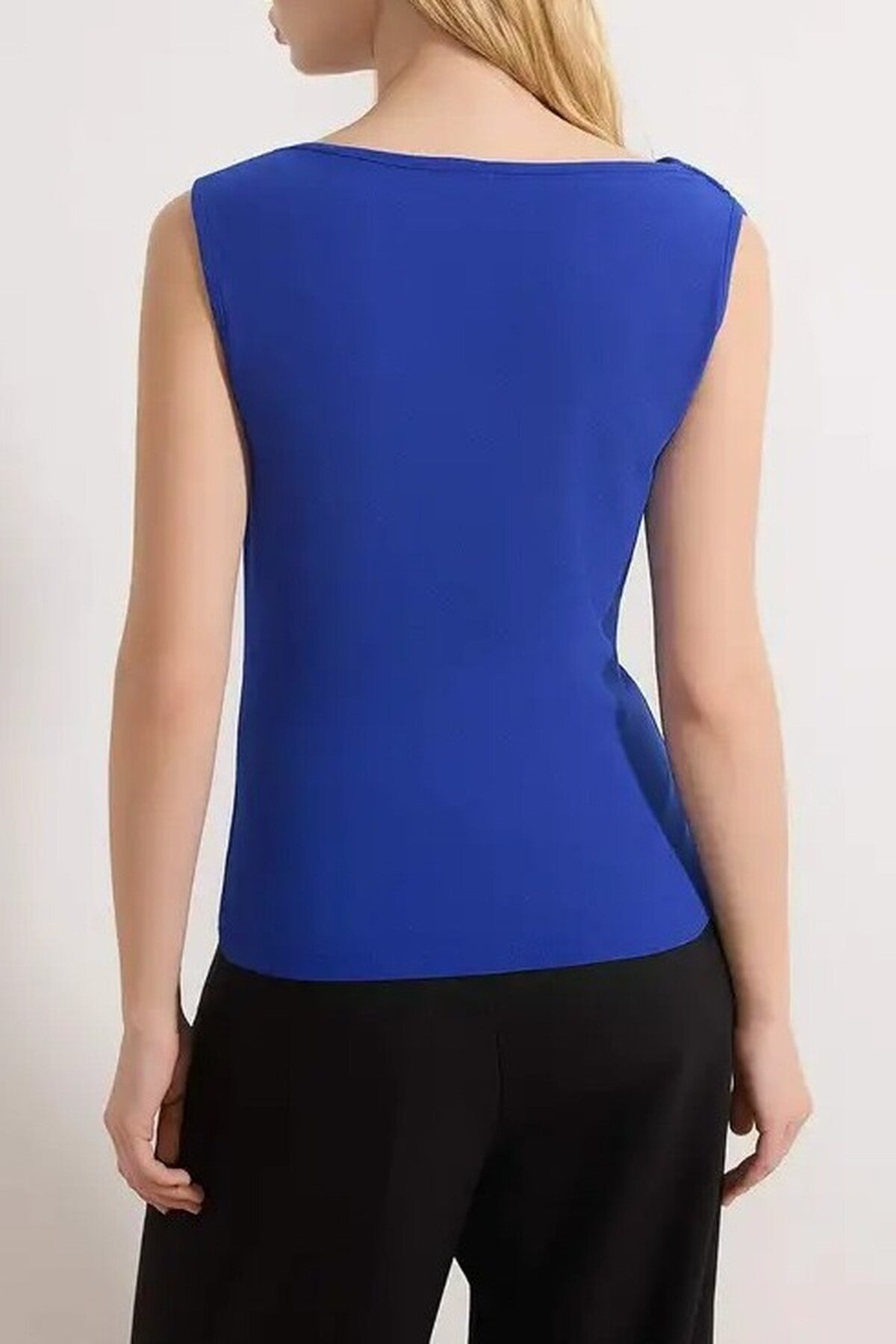 Fitted V-neck Knitted Blouse with Accessory Details