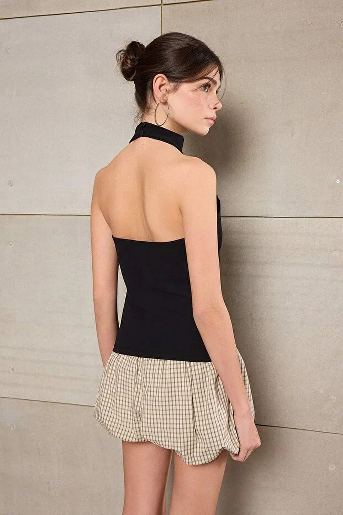 Fitted Halter Neck Gathered Paper Touch Knit Blouse