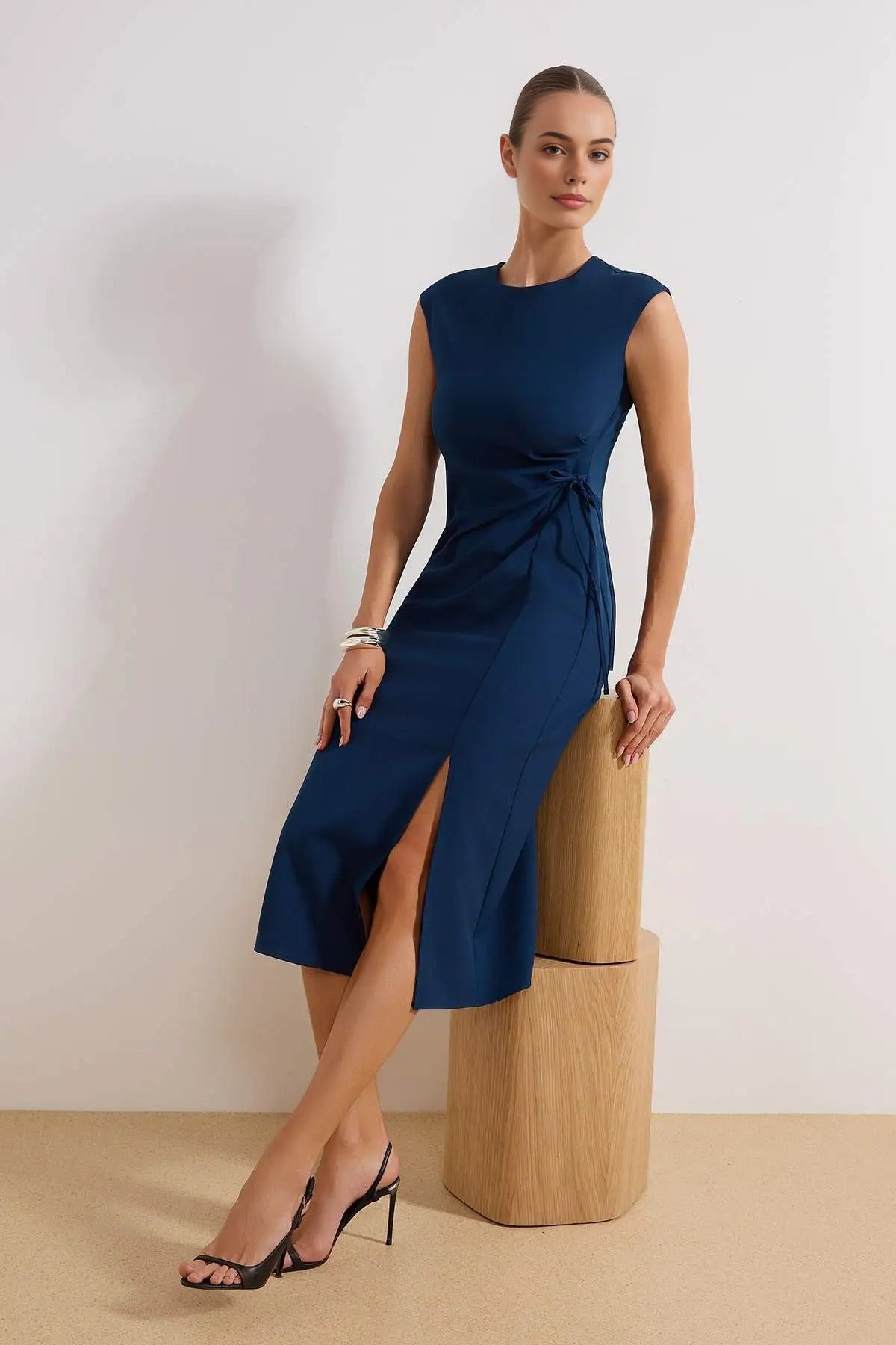 Tie Detail Sleeveless Midi Dress