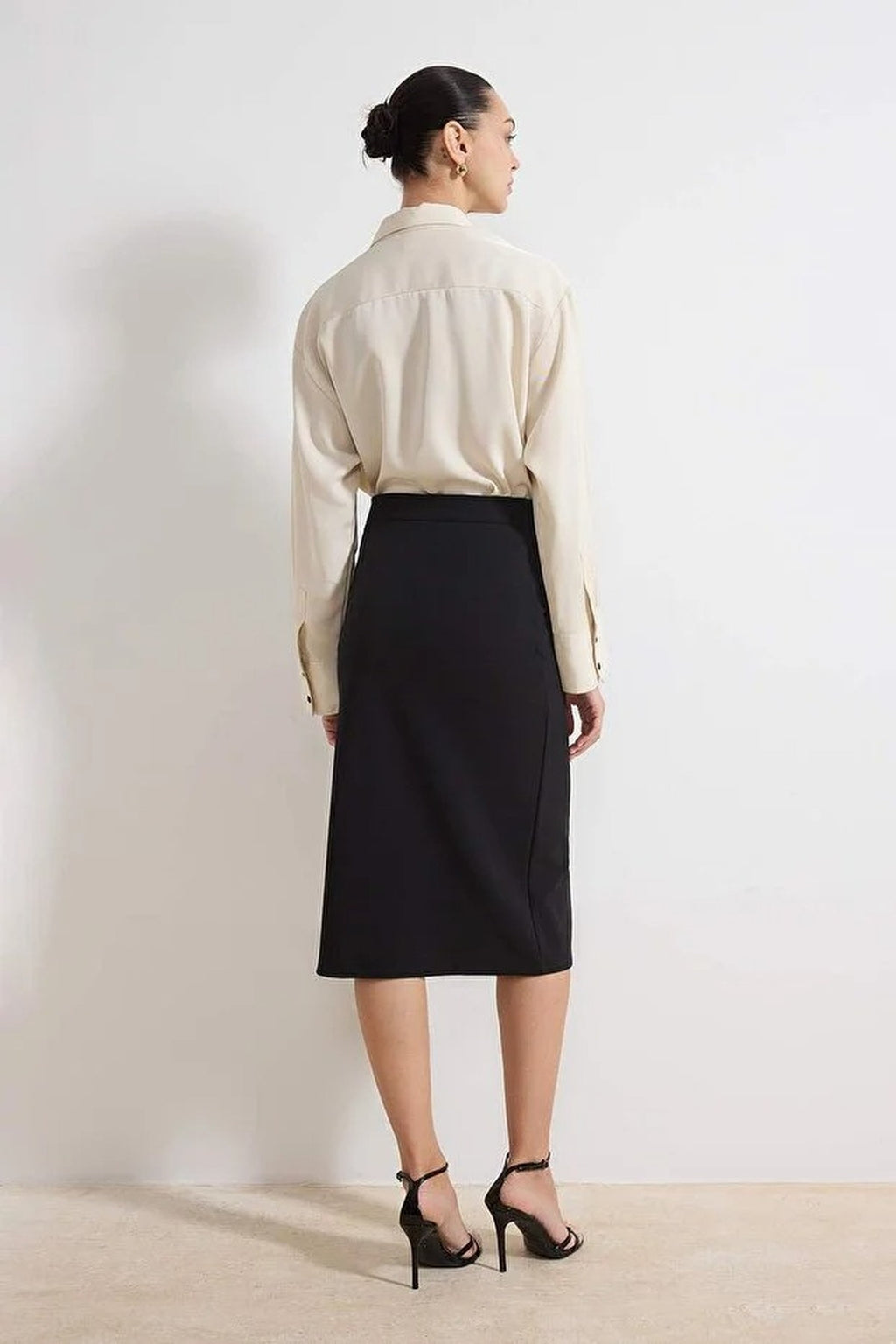 Midi Crepe Knit Pencil Skirt with Accessory Details