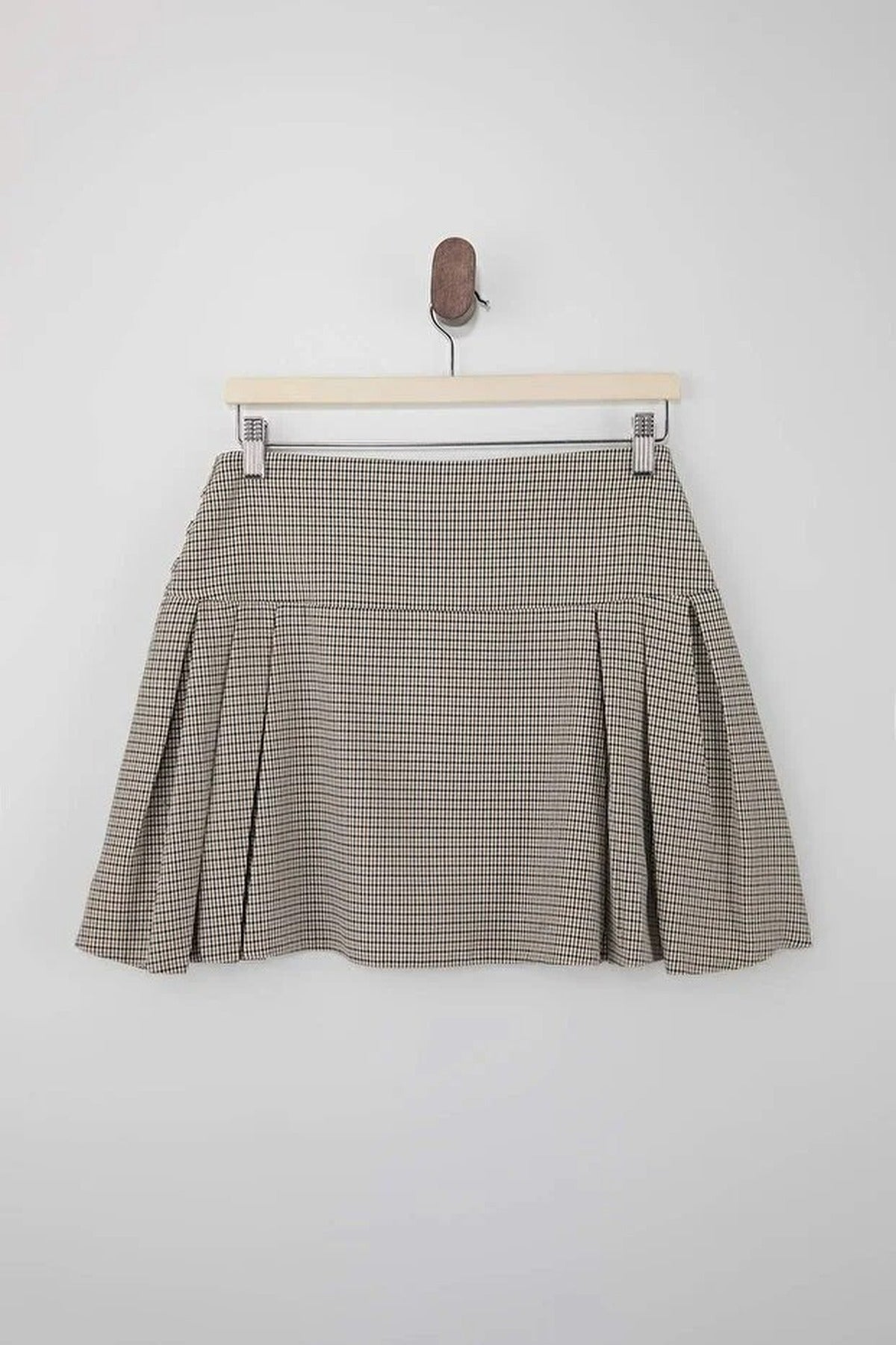 Pleat Detail Woven Mini Skirt