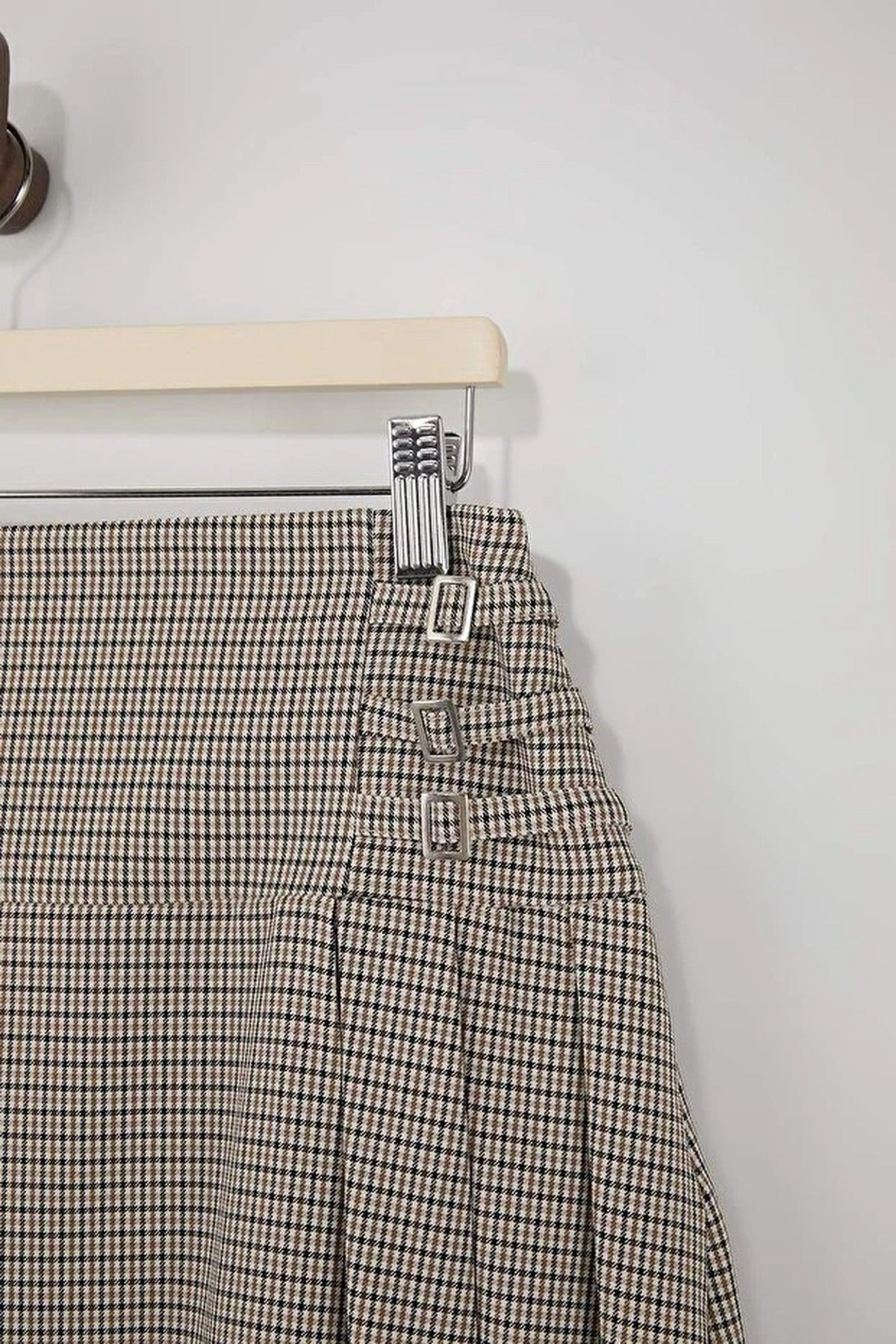 Pleat Detail Woven Mini Skirt