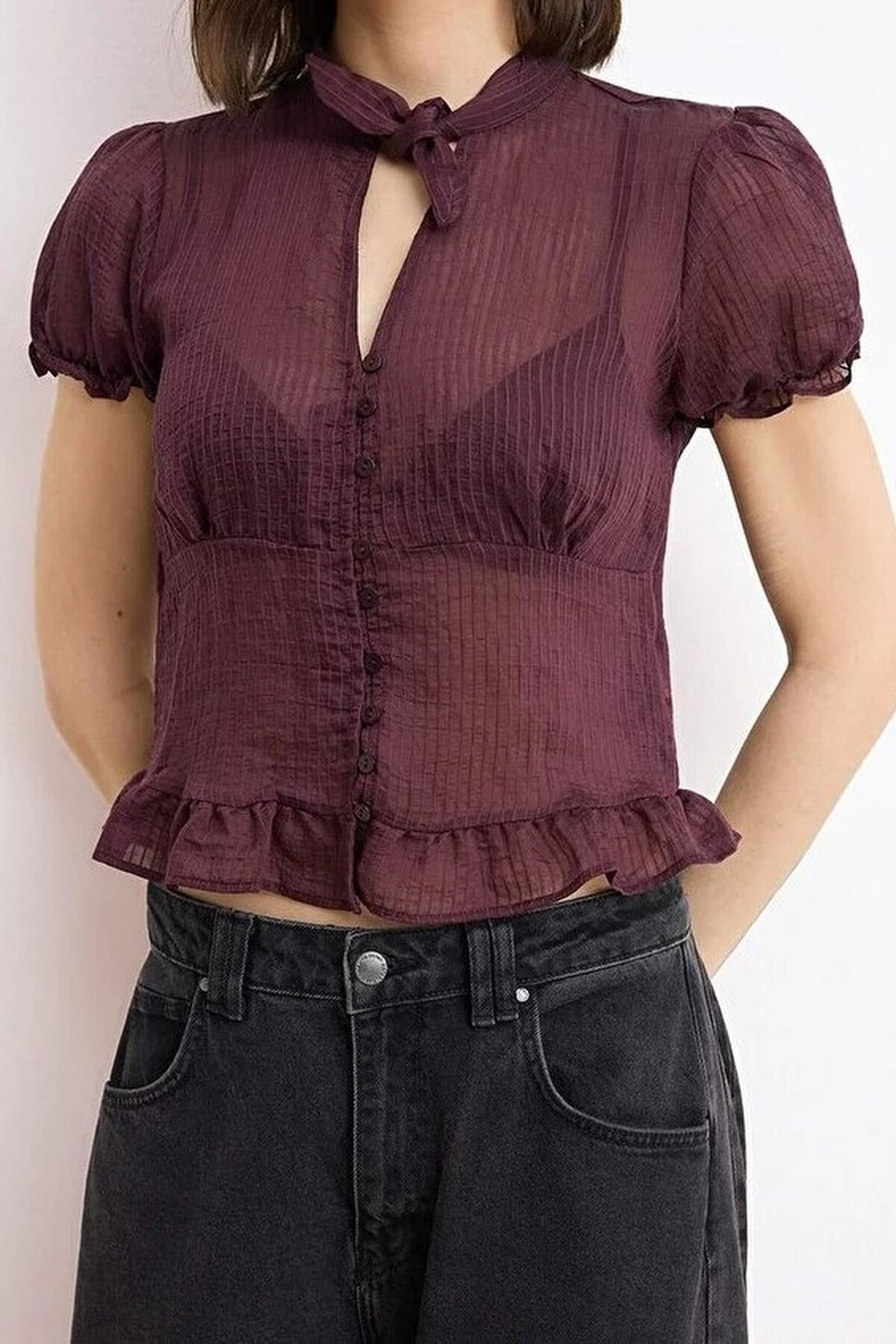 Buttoned Lightweight Fitted Shirt