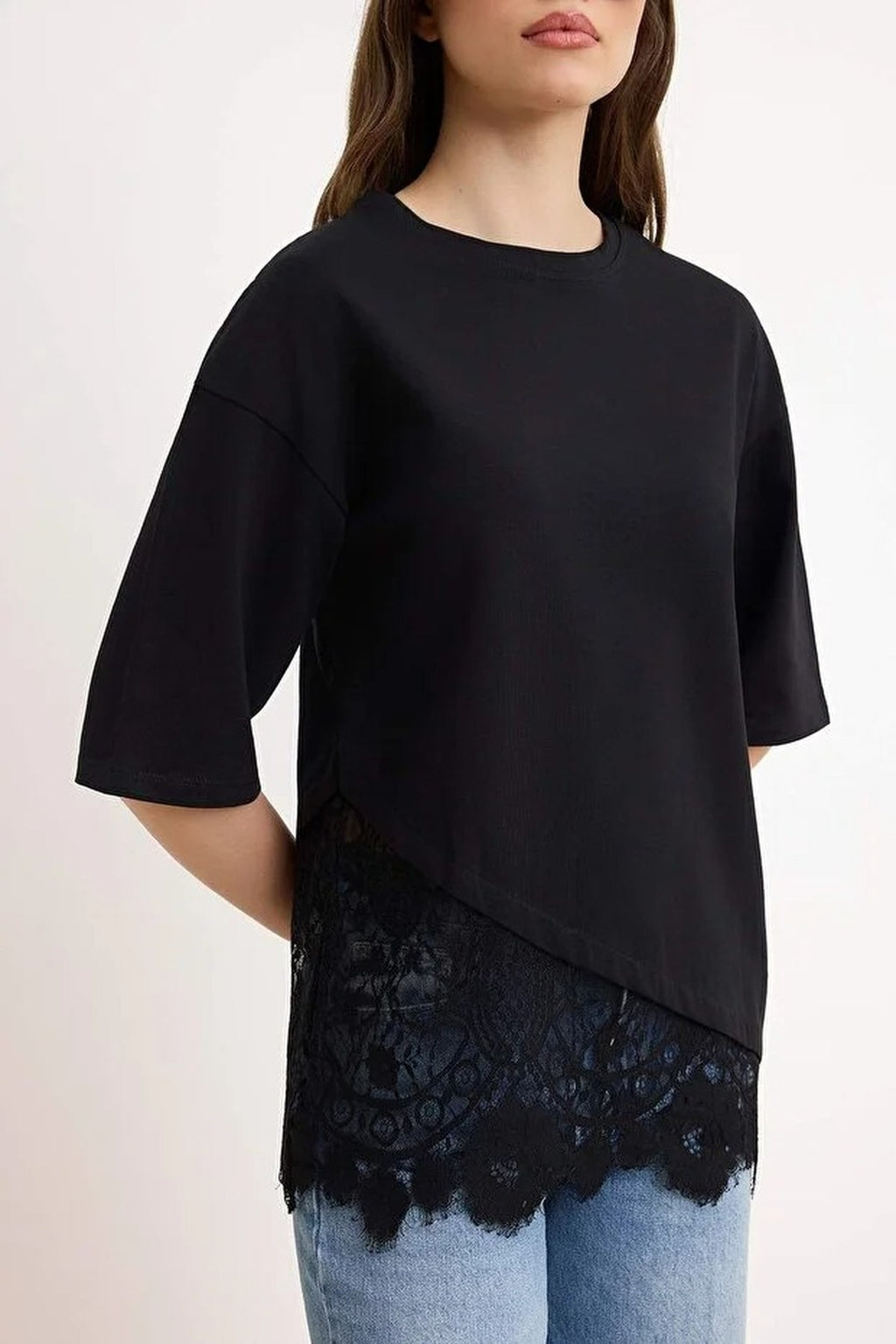 Regular Fit Lace Detail Short Sleeve T-Shirt